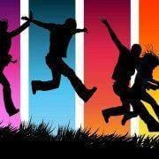 Quatro silhuetas de jovens em atitudes de salto e movimento contra fundo multicolorido com faixas verticais.