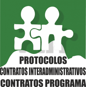 Duas figuras de puzzle brancas interligadas sobre fundo verde com texto Protocolos, Contratos Interadministrativos e Contratos Programa. — abre num novo separador